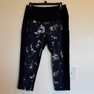 The North Face Women’s Black and White Leggings Size XL